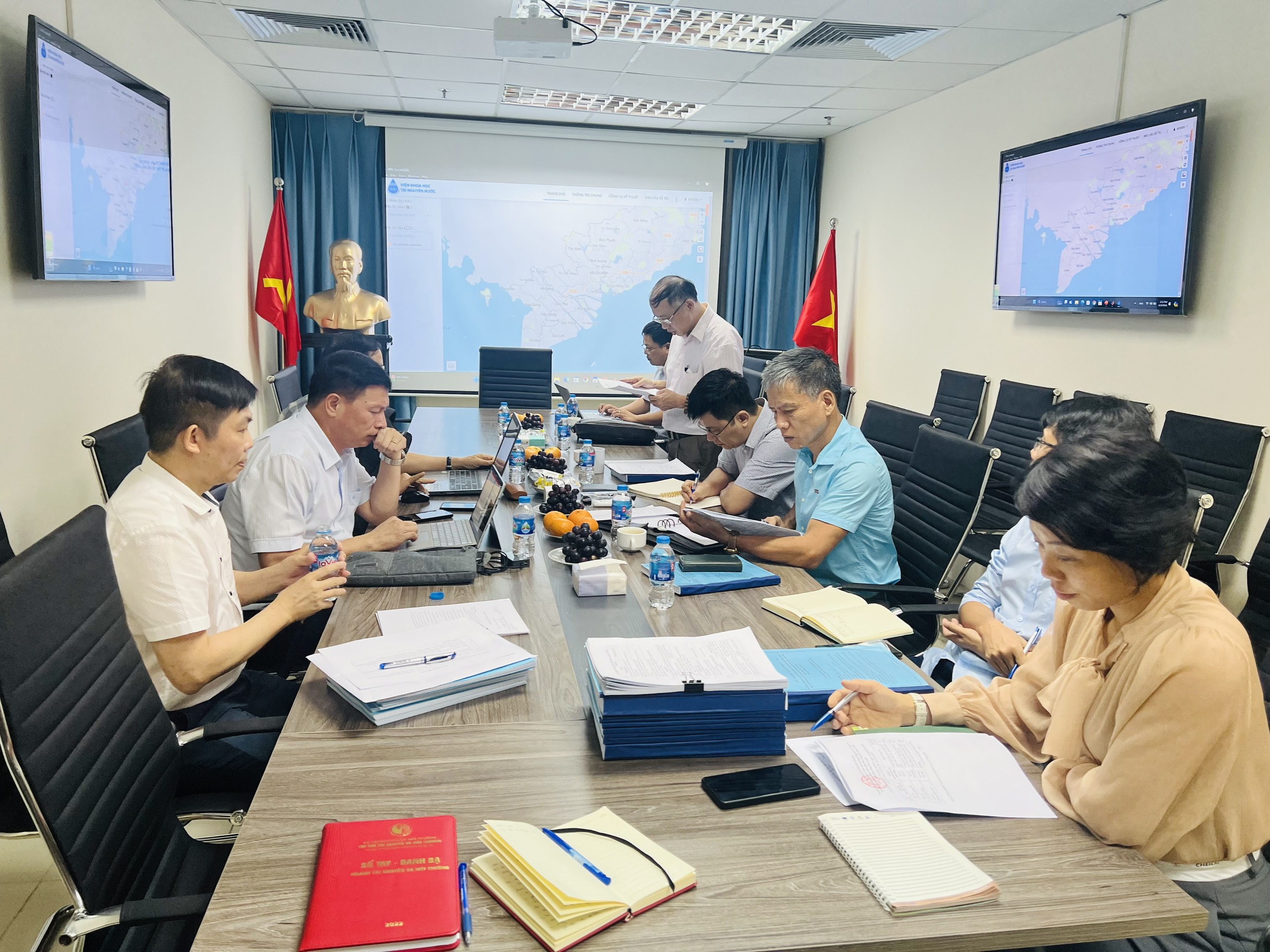 Họp Tổ chuyên gia tư vấn đánh giá, nghiệm thu kết quả thực hiện nhiệm vụ cấp quốc gia, mã số ĐTĐL.CN-56/21